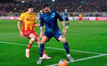 意甲最新积分榜出炉:科莫大胜冲击前四,拉齐奥佛罗伦萨表现各异