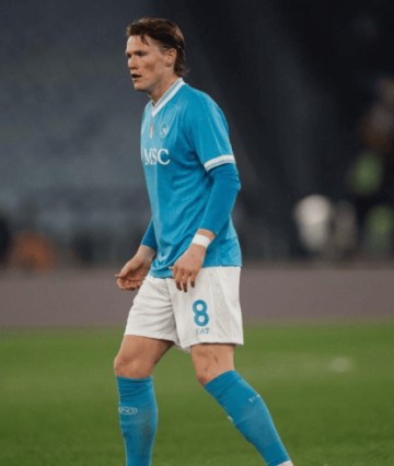 霍伊伦双响,36年纪录,那不勒斯登顶意甲