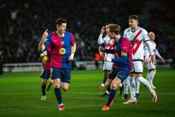 五大联赛夺冠大热:曼城望重夺英超,巴萨盼卫冕,法甲德甲无悬念