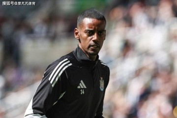 不仅不道歉,反倒要逼宫:伊萨克为了去利物浦真的是“拼了”