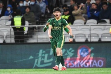 登陆欧洲?18岁小将领跑射手榜引德甲球队关注球迷:国足新希望