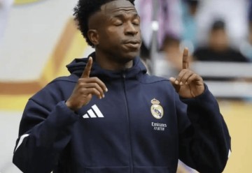 索要4000万薪水!皇马头牌翻脸!佛爷劝阻无效,大巴黎酝酿挖人