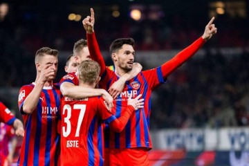 德甲中游对决:门兴迎战沃尔夫斯堡,谁能抢占联赛有利位置?