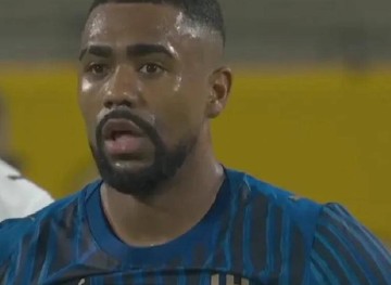 世俱杯8强大战:利雅得新月逆袭晋级,奖金高达2100万美元