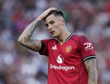 队友谈舍什科:要是没实力他就不会是曼联球员,他拥有前锋的一切