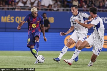 西甲焦点战:莱万特VS巴萨,亚马尔能否延续出色状态?比分预测与深度分析