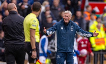 (体育)足球——英超:利物浦胜埃弗顿