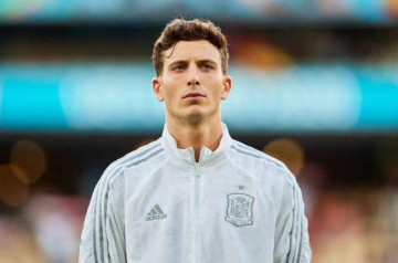 防线补强锁定目标!巴萨紧盯维拉后卫保·托雷斯,球员愿听报价盼重返西甲