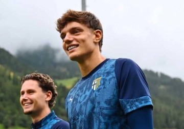 着眼未来!利物浦3500万欧元敲定意甲18岁中卫,来奥尼能接班范戴克吗